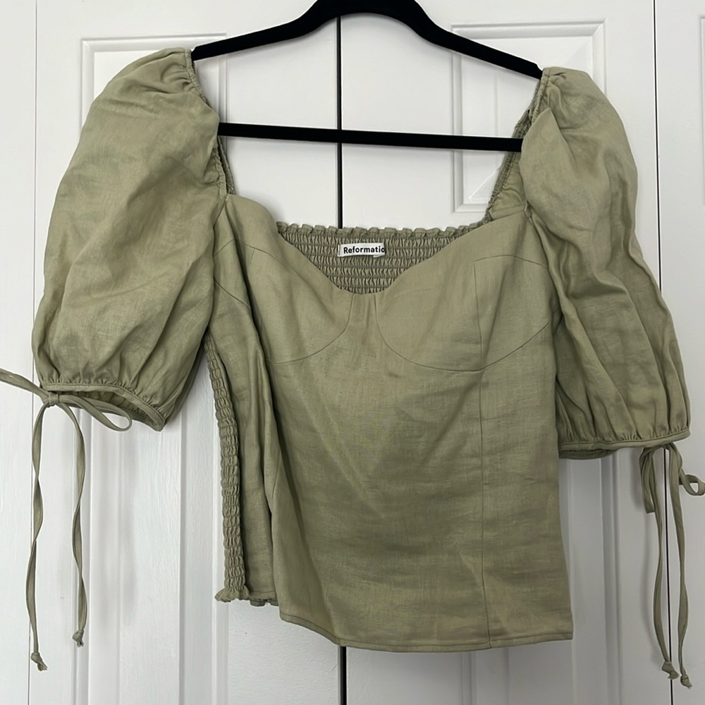 Reformation 100% Linen Maryland Top in Color: Dried Herb. Size 12.